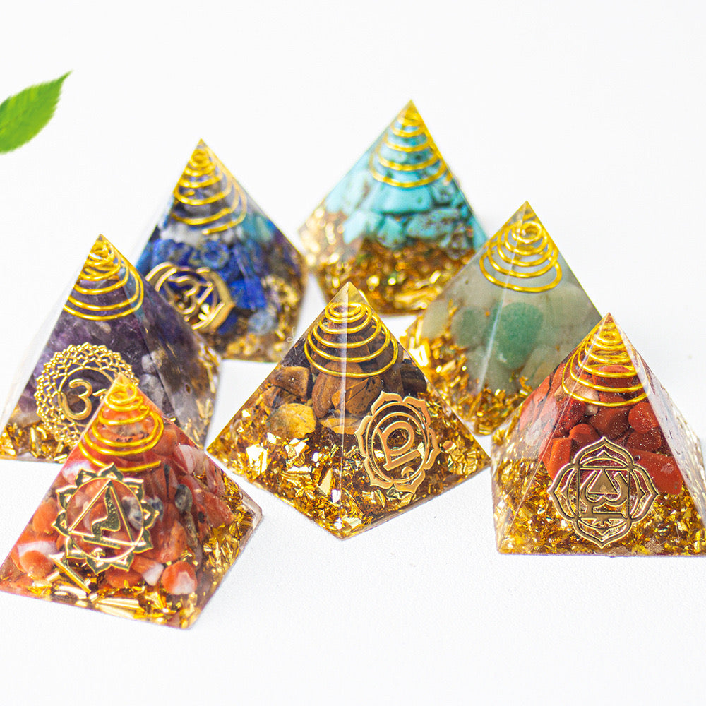 PYRAMID CHAKRA SPIRIT HEALING CRYSTAL